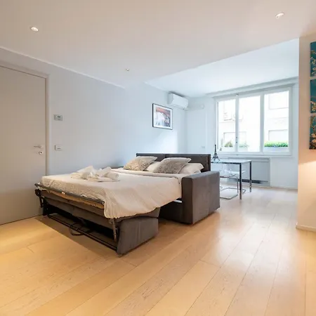 18 Centro Duomo Apartman Milánó