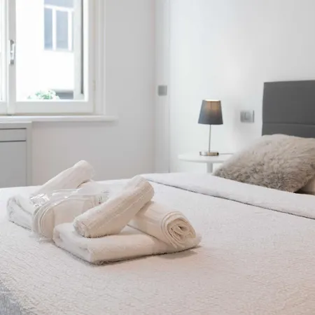 Apartman 18 Centro Duomo Milánó