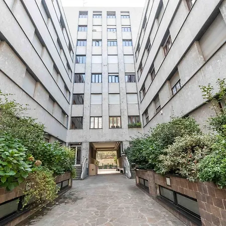 18 Centro Duomo Apartman Milánó