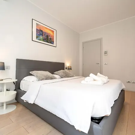 18 Centro Duomo Apartamento Milão
